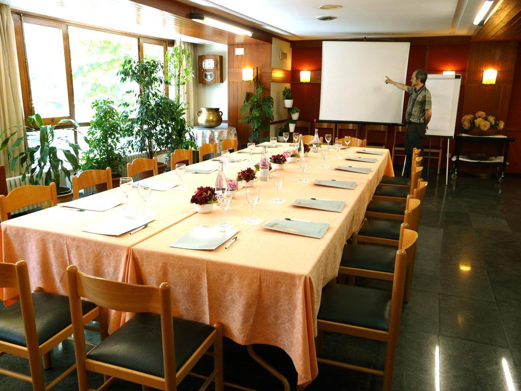 Hotel Nice ลาเซวดูร์เชย์ ภายนอก รูปภาพ