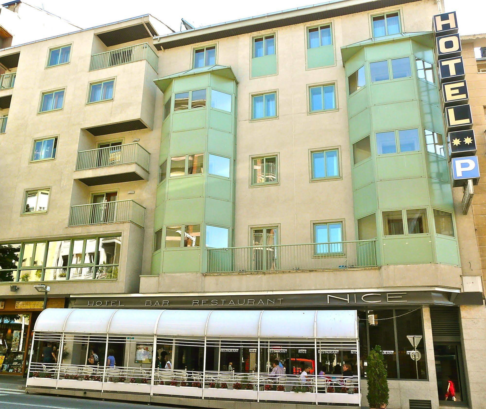 Hotel Nice ลาเซวดูร์เชย์ ภายนอก รูปภาพ