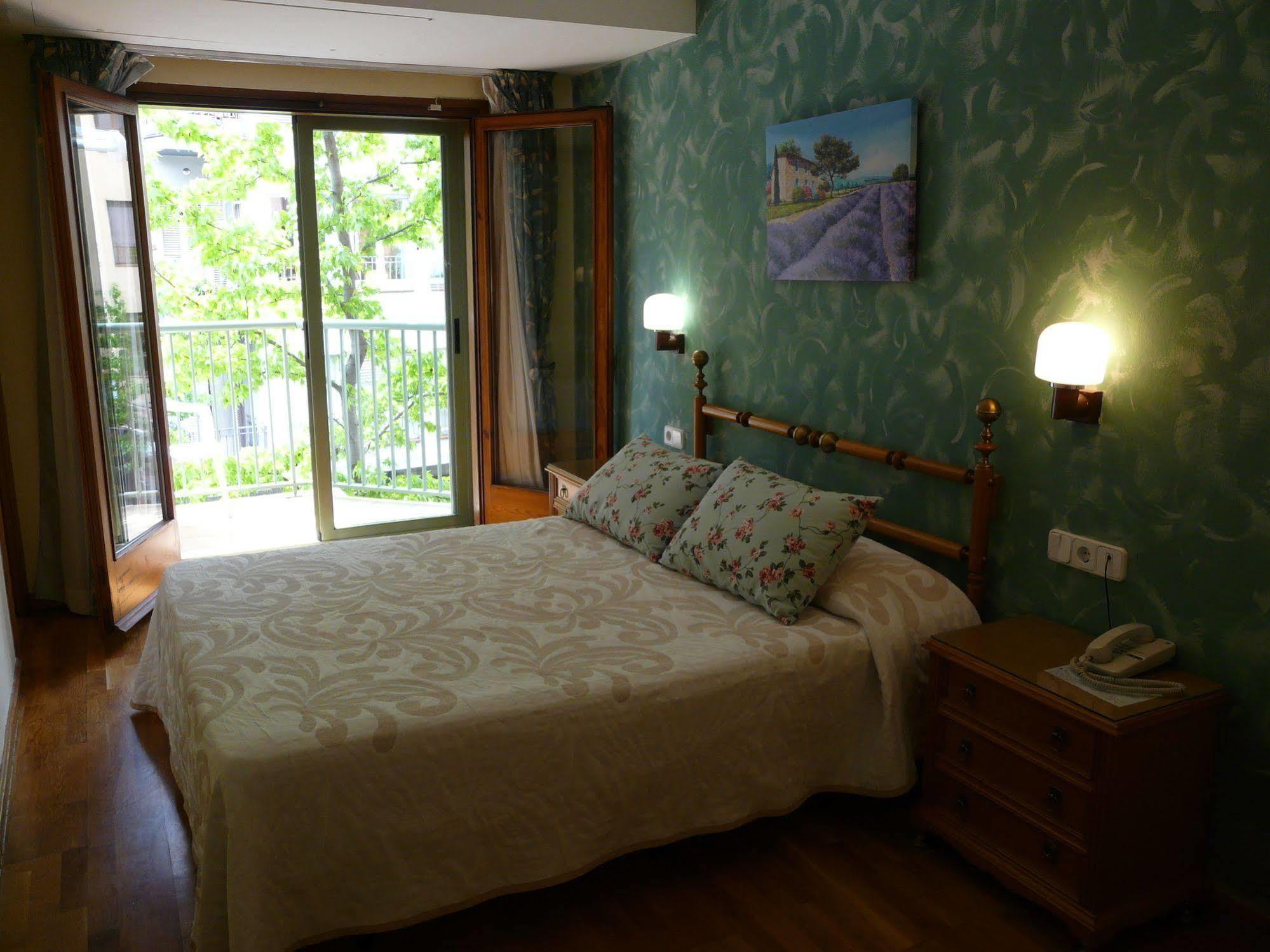 Hotel Nice ลาเซวดูร์เชย์ ภายนอก รูปภาพ