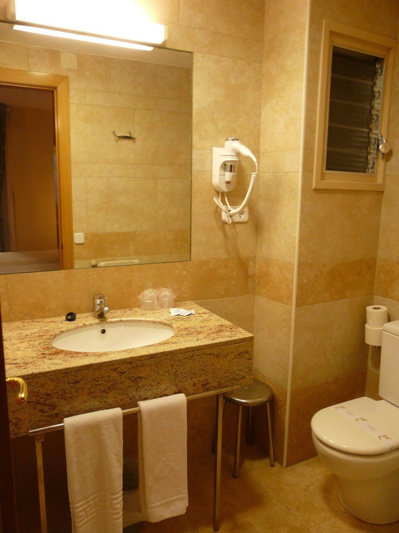 Hotel Nice ลาเซวดูร์เชย์ ภายนอก รูปภาพ