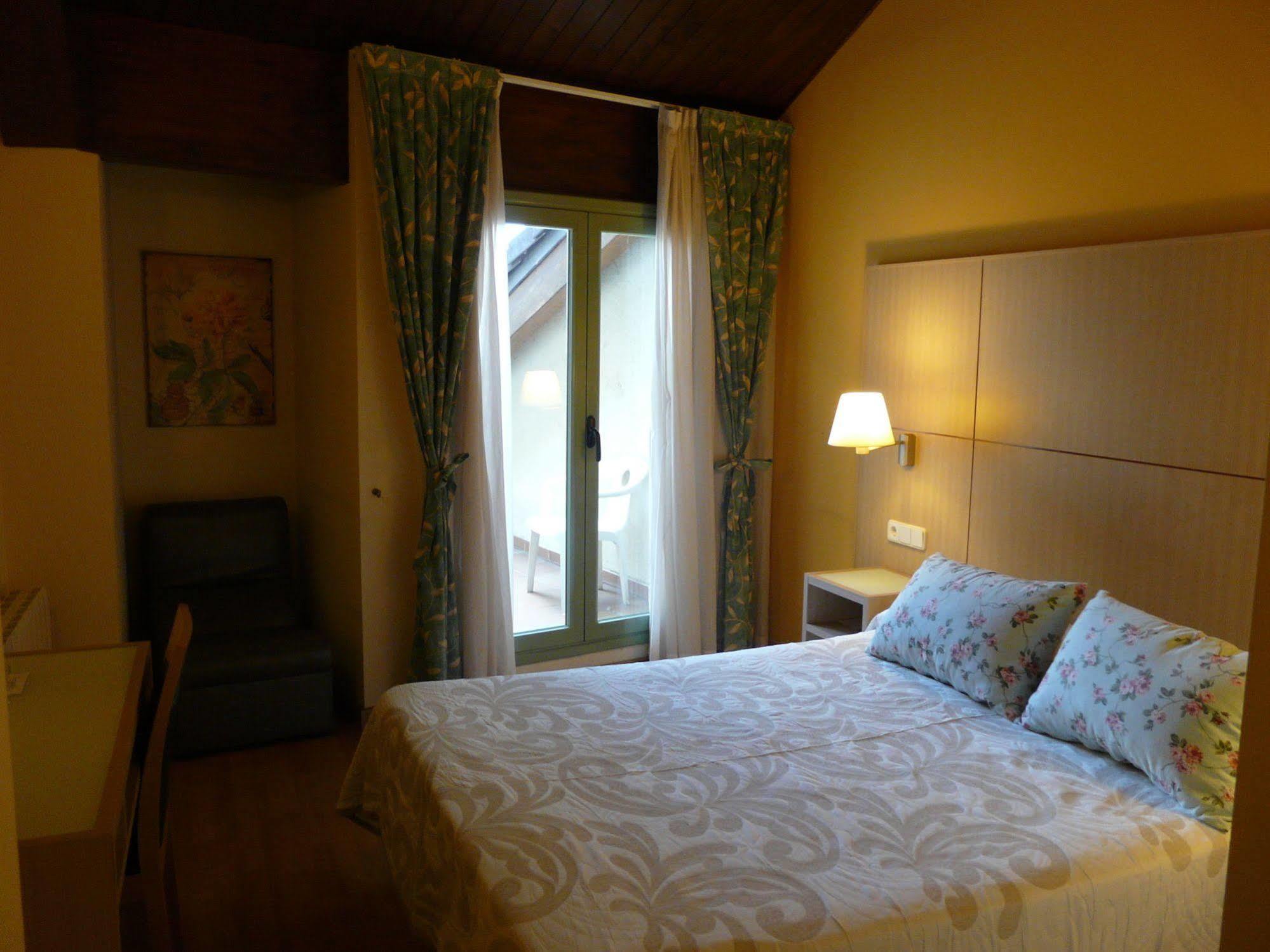 Hotel Nice ลาเซวดูร์เชย์ ภายนอก รูปภาพ